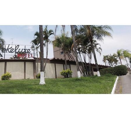 Motel Kokeluxe Кашоейра Паулиста Екстериор снимка